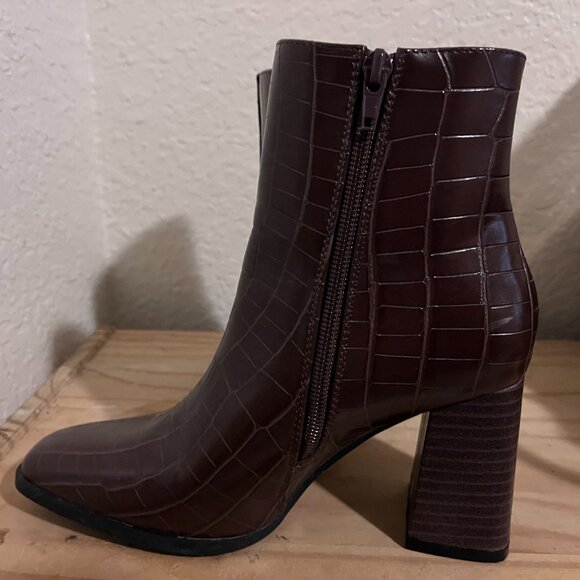 Croc Embossed Brown Boots - Picture 5 of 7